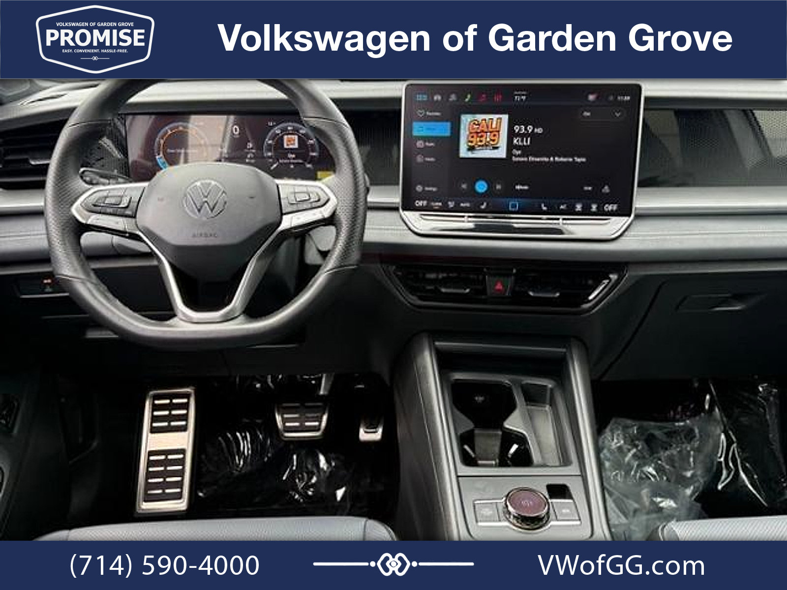 New 2026 Volkswagen Tiguan SE R-Line FWD image 24