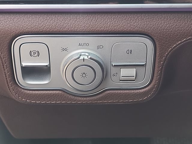 Used 2024 Mercedes-Benz GLS 450 4MATIC image 30