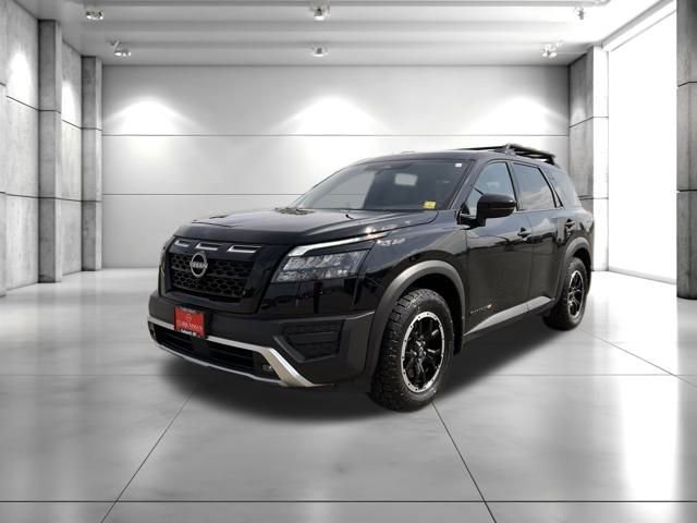 Used 2024 Nissan Pathfinder Rock Creek image 3