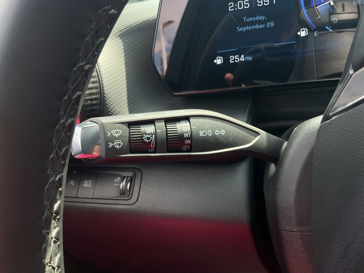 Used 2026 Chevrolet Equinox LT FWD image 33