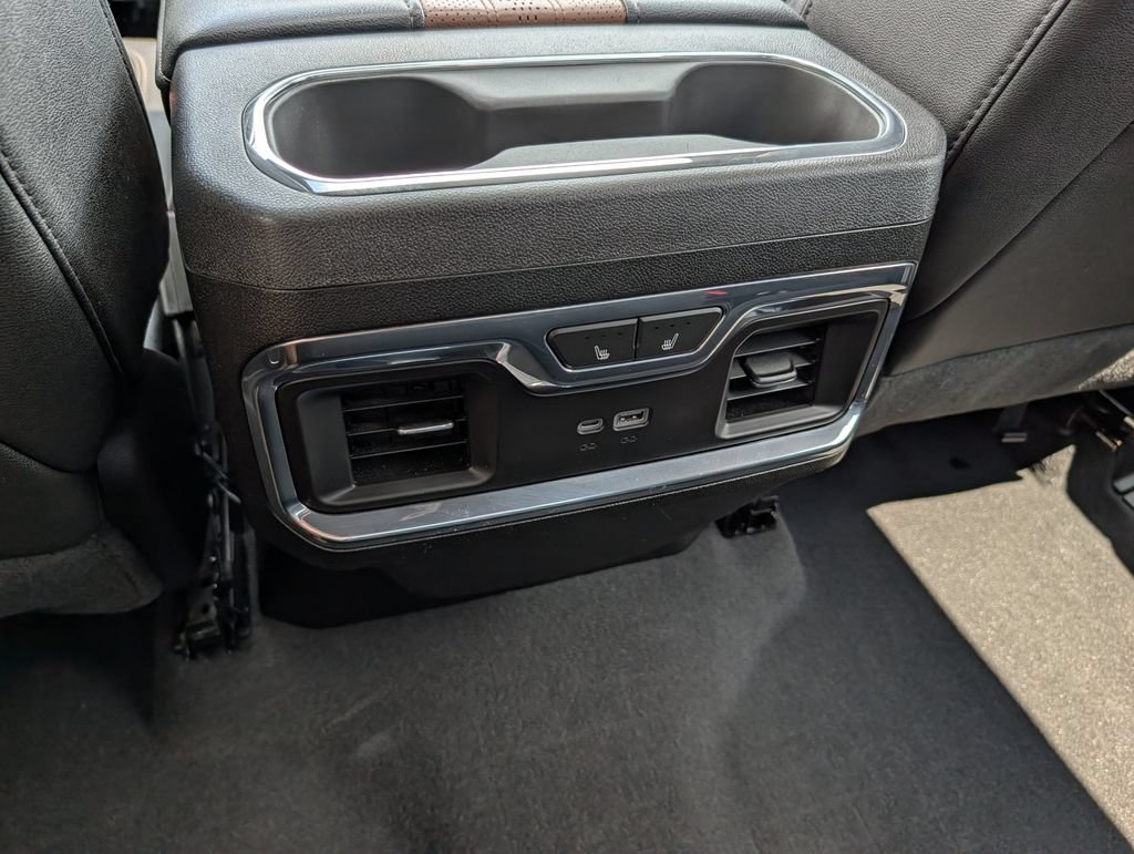 Used 2024 Chevrolet Silverado 3500 High Country w/ High Country Premium Package AWD/4WD image 20