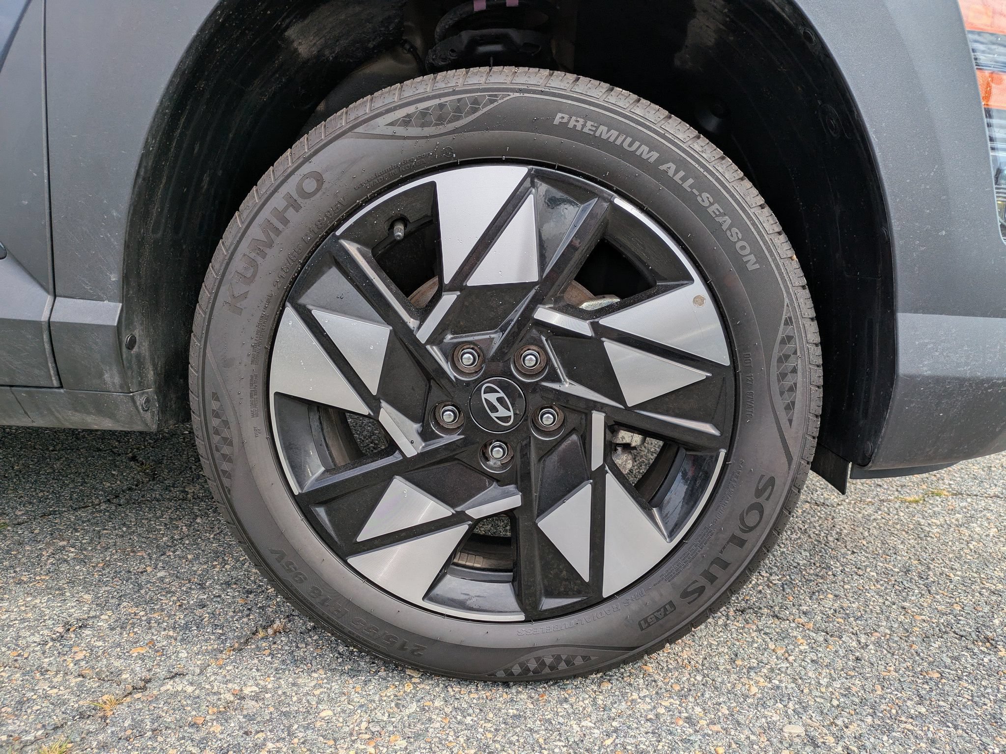 Used 2025 Hyundai Kona SEL AWD/4WD image 12