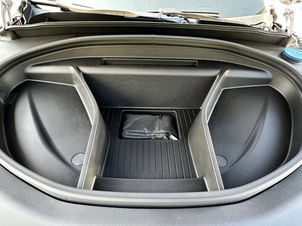 New 2026 Volvo EX90 Plus RWD image 11
