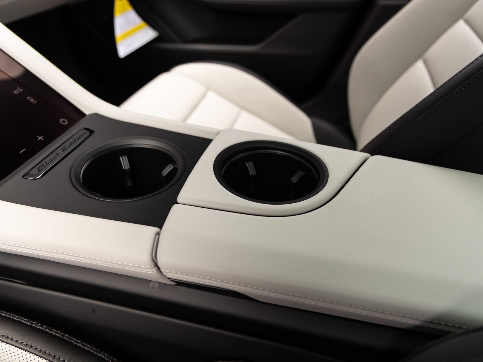 New 2026 Porsche Taycan AWD/4WD image 18