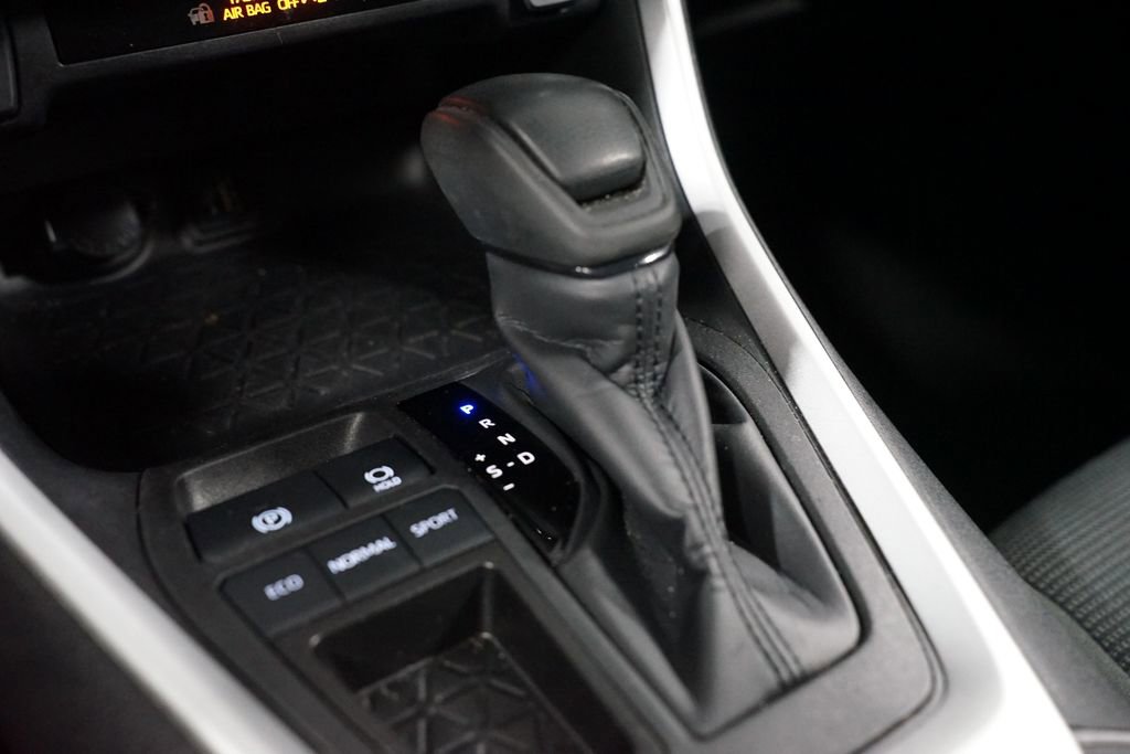 Used 2024 Toyota RAV4 LE image 21