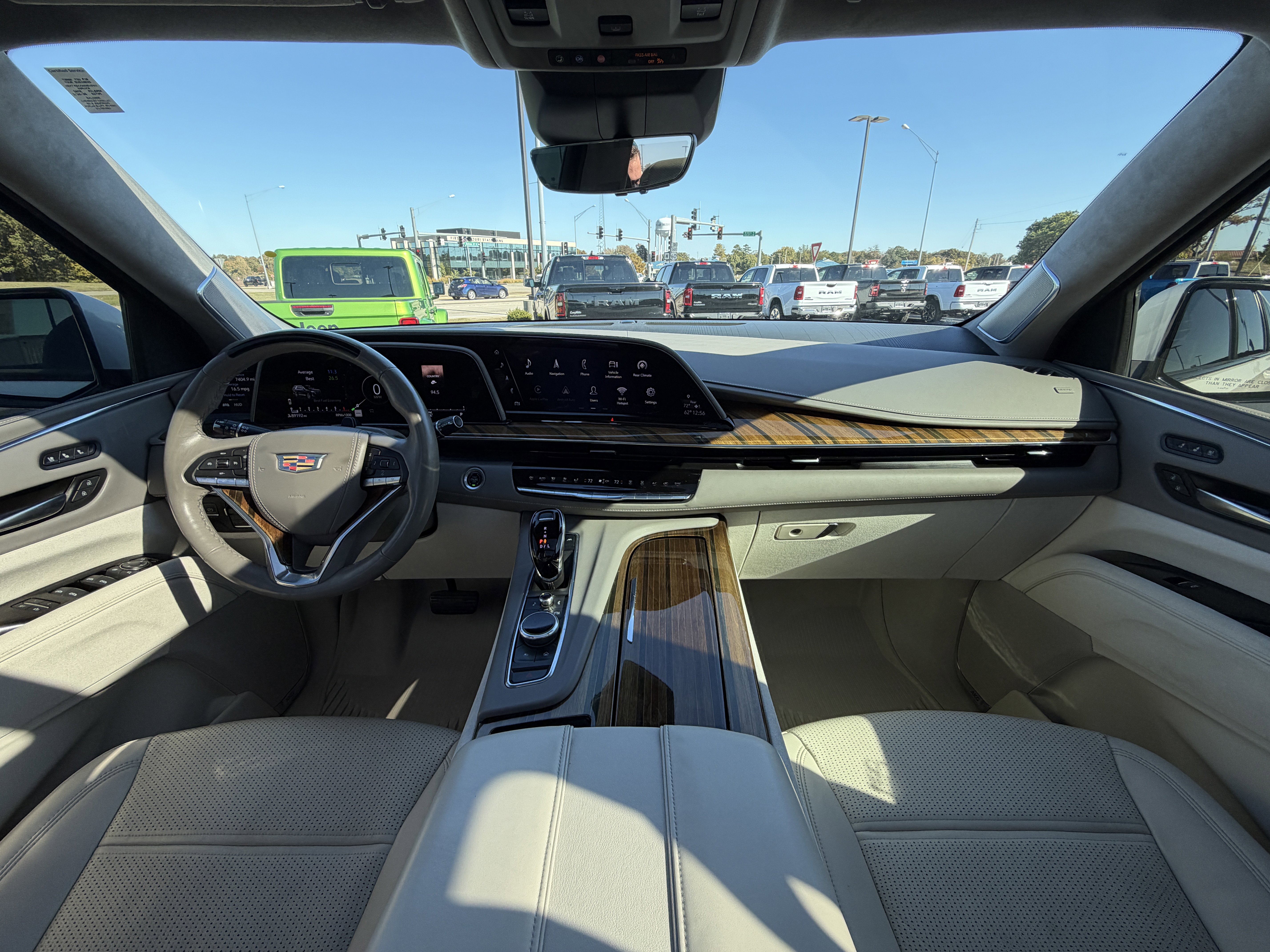 Used 2021 Cadillac Escalade ESV Sport Platinum image 11