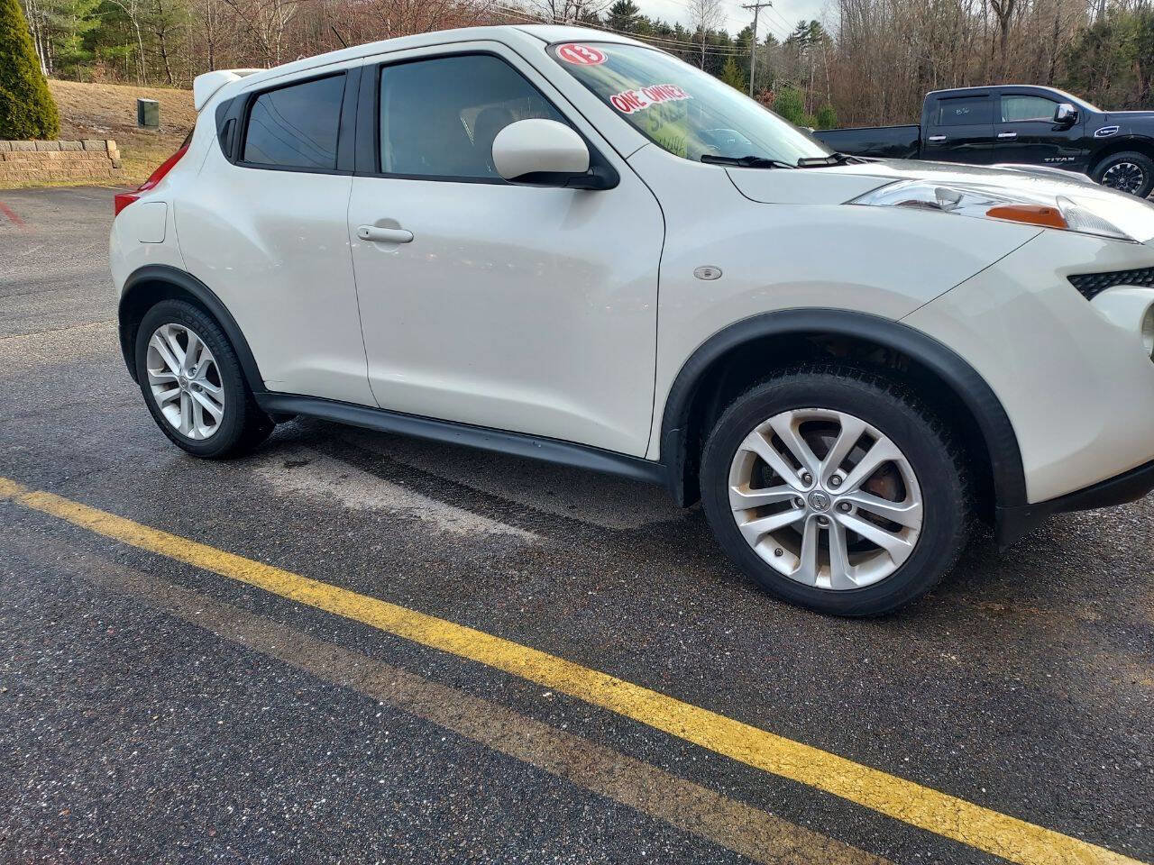 Used 2013 Nissan Juke SV AWD/4WD image 3