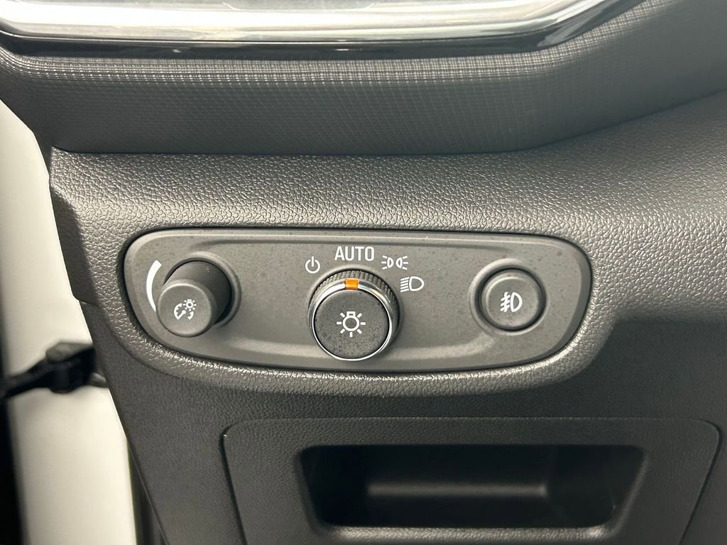 Used 2023 Chevrolet TrailBlazer LT image 11