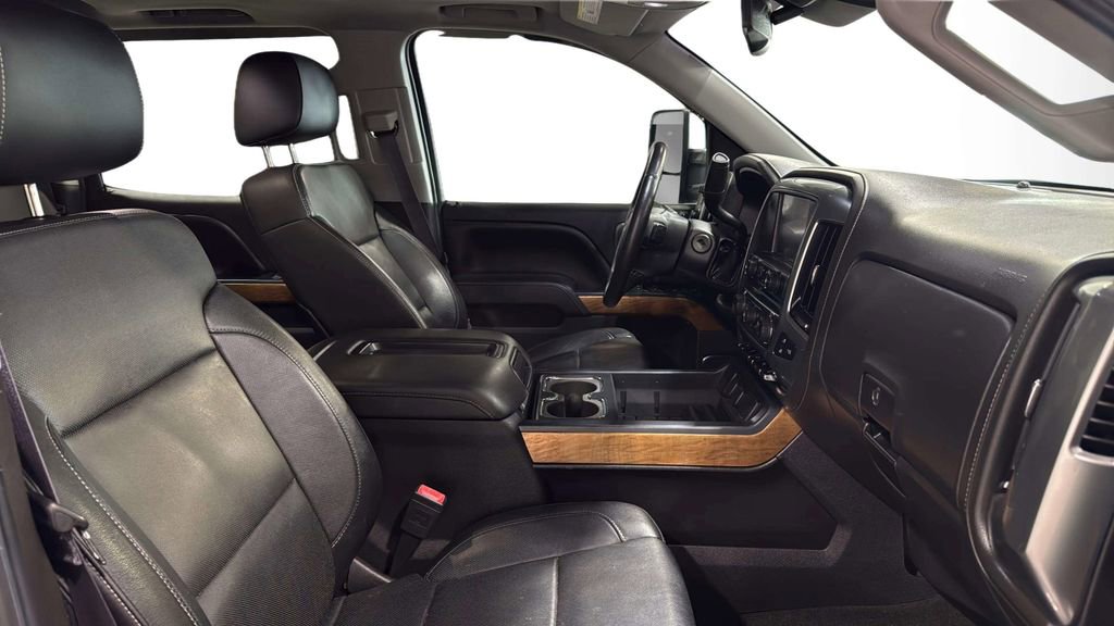 Used 2015 Chevrolet Silverado 1500 LTZ AWD/4WD image 7
