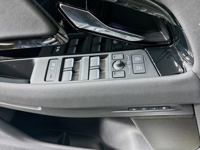 Used 2026 Land Rover Range Rover Evoque S AWD/4WD image 19