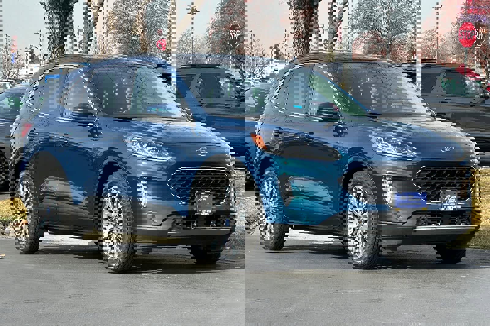 Used 2020 Ford Escape Titanium w/ Titanium Premium Package 2.0 image 9