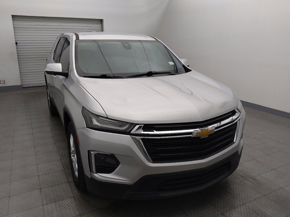 Used 2022 Chevrolet Traverse LS FWD image 14