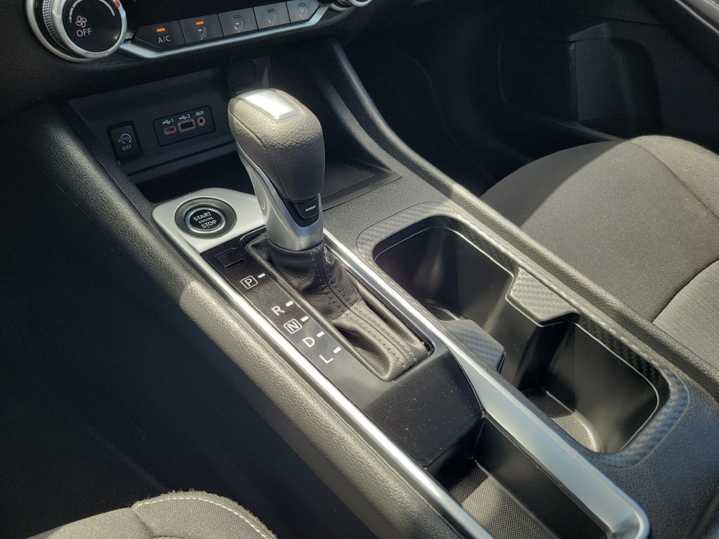 Certified 2024 Nissan Sentra SV FWD image 30