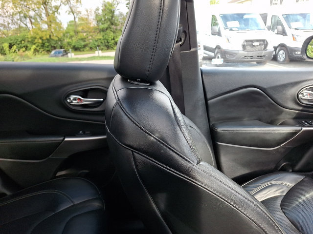 Used 2019 Jeep Cherokee Limited AWD/4WD image 13