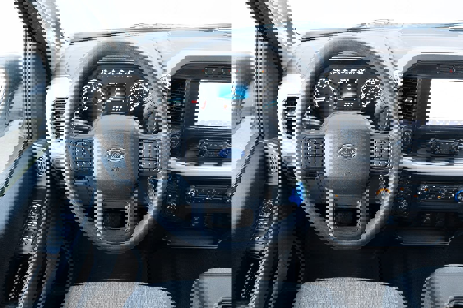 Used 2023 Ford F150 XLT w/ Trailer Tow Package image 2