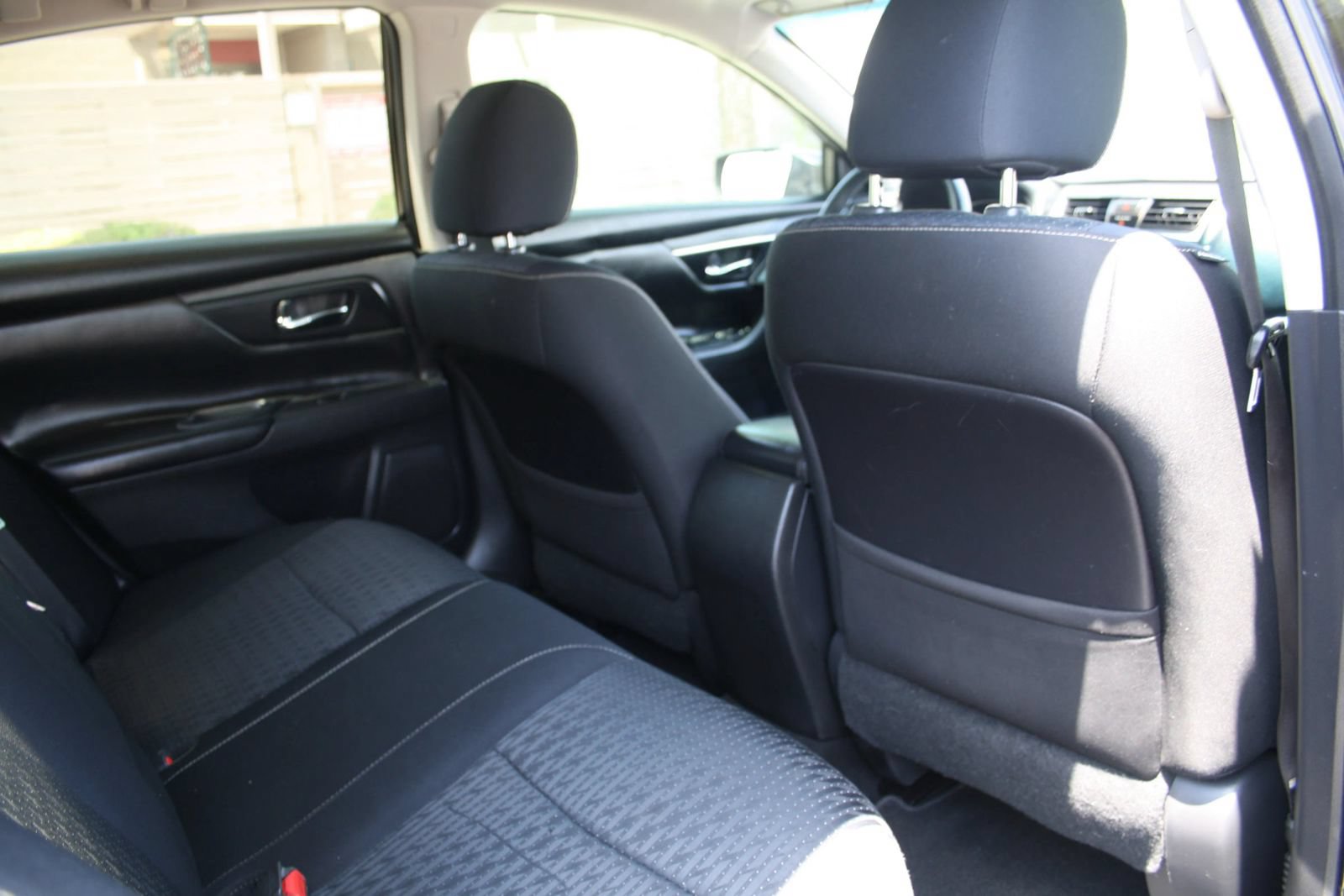 Used 2016 Nissan Altima 2.5 S w/ Interior Lighting Package FWD image 18