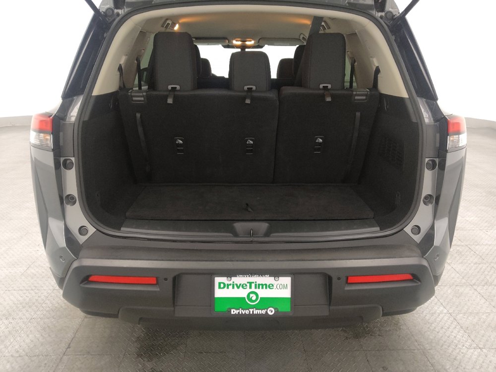 Used 2023 Nissan Pathfinder S image 29
