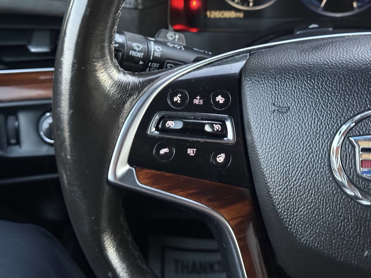 Used 2015 Cadillac Escalade Luxury image 17