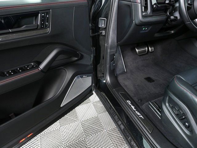 Certified 2025 Porsche Cayenne Turbo GT image 8