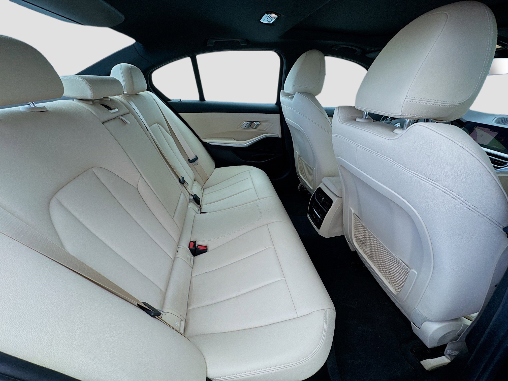 Used 2020 BMW 330i Sedan w/ Driving Assistance Package image 18