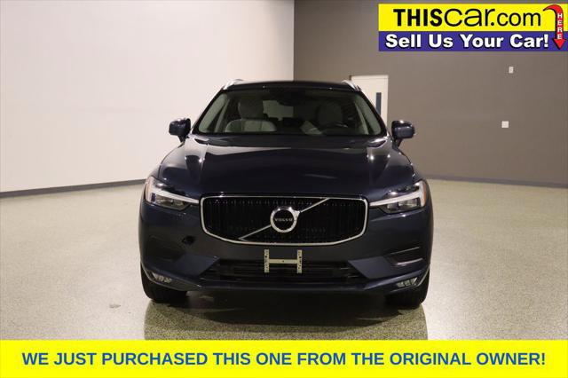 Used 2021 Volvo XC60 T5 Momentum w/ Premium Package FWD image 2