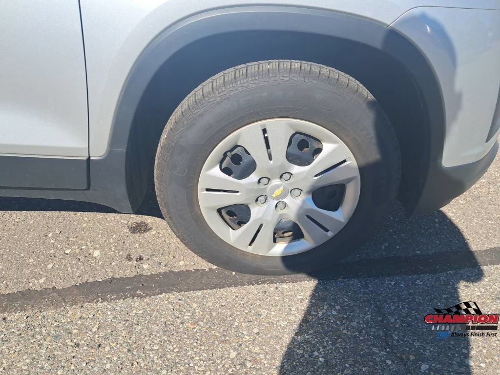 Used 2015 Chevrolet Trax LS FWD image 14