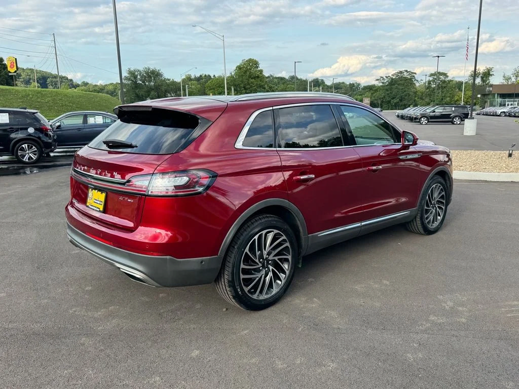 Used 2019 Lincoln Nautilus Reserve AWD/4WD image 3
