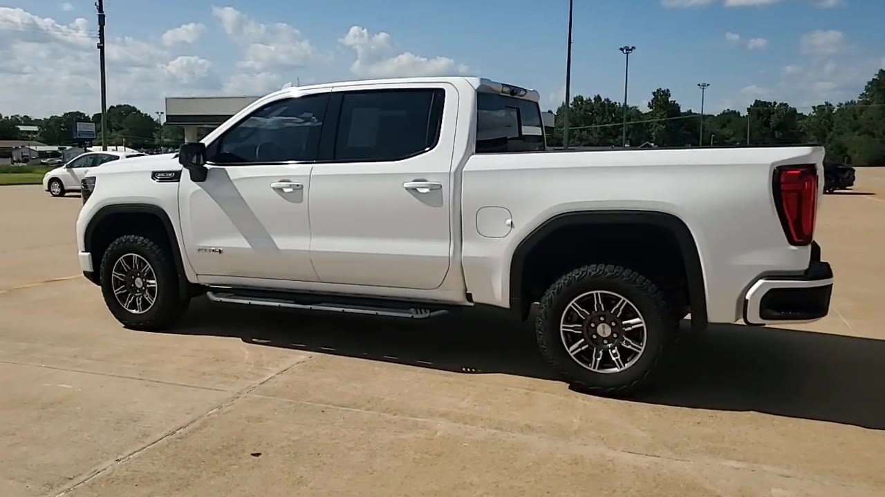 Used 2024 GMC Sierra 1500 AT4 w/ Technology Package image 6