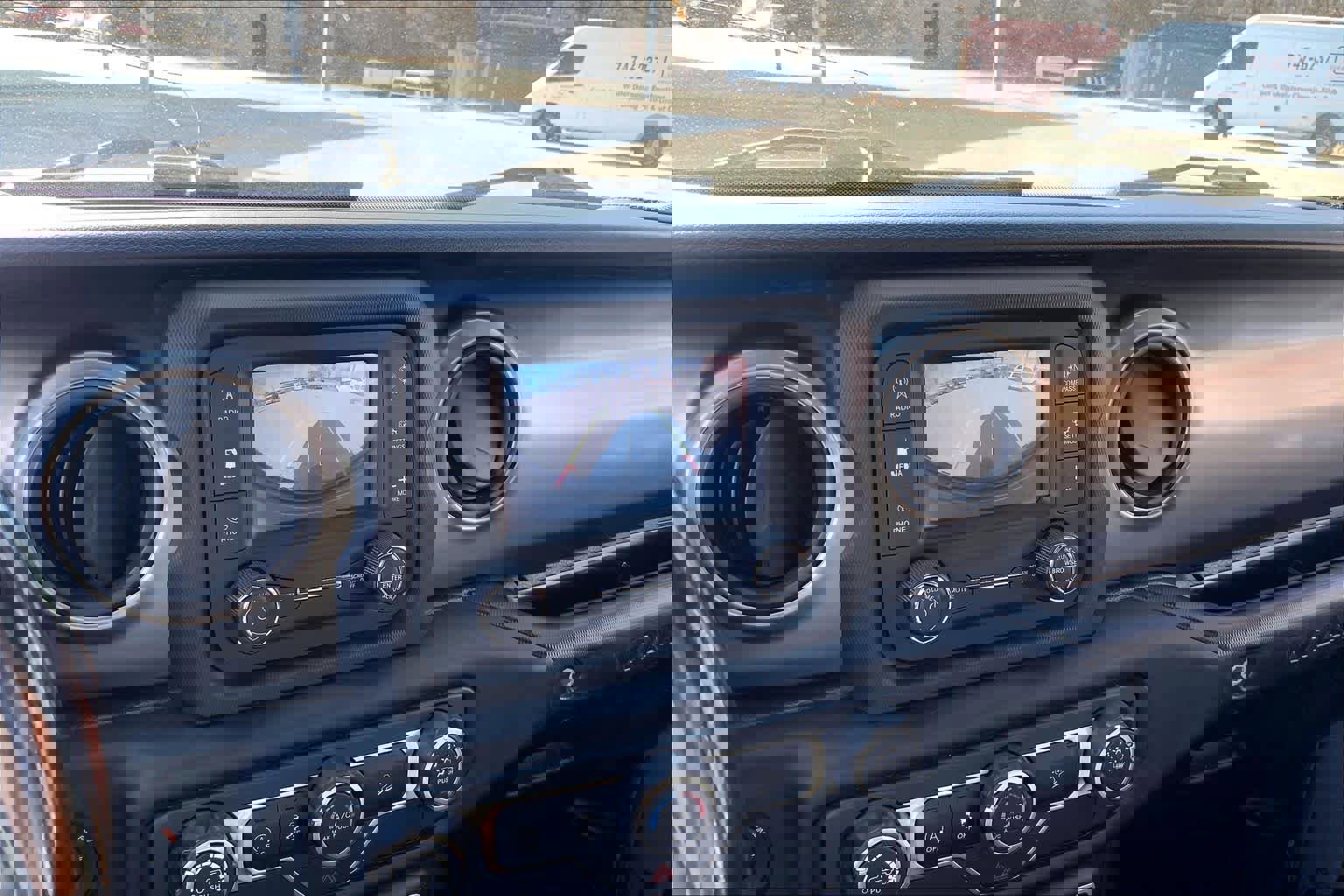 Used 2018 Jeep Wrangler Unlimited Sport S image 27