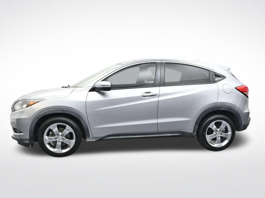 Used 2017 Honda HR-V EX image 4