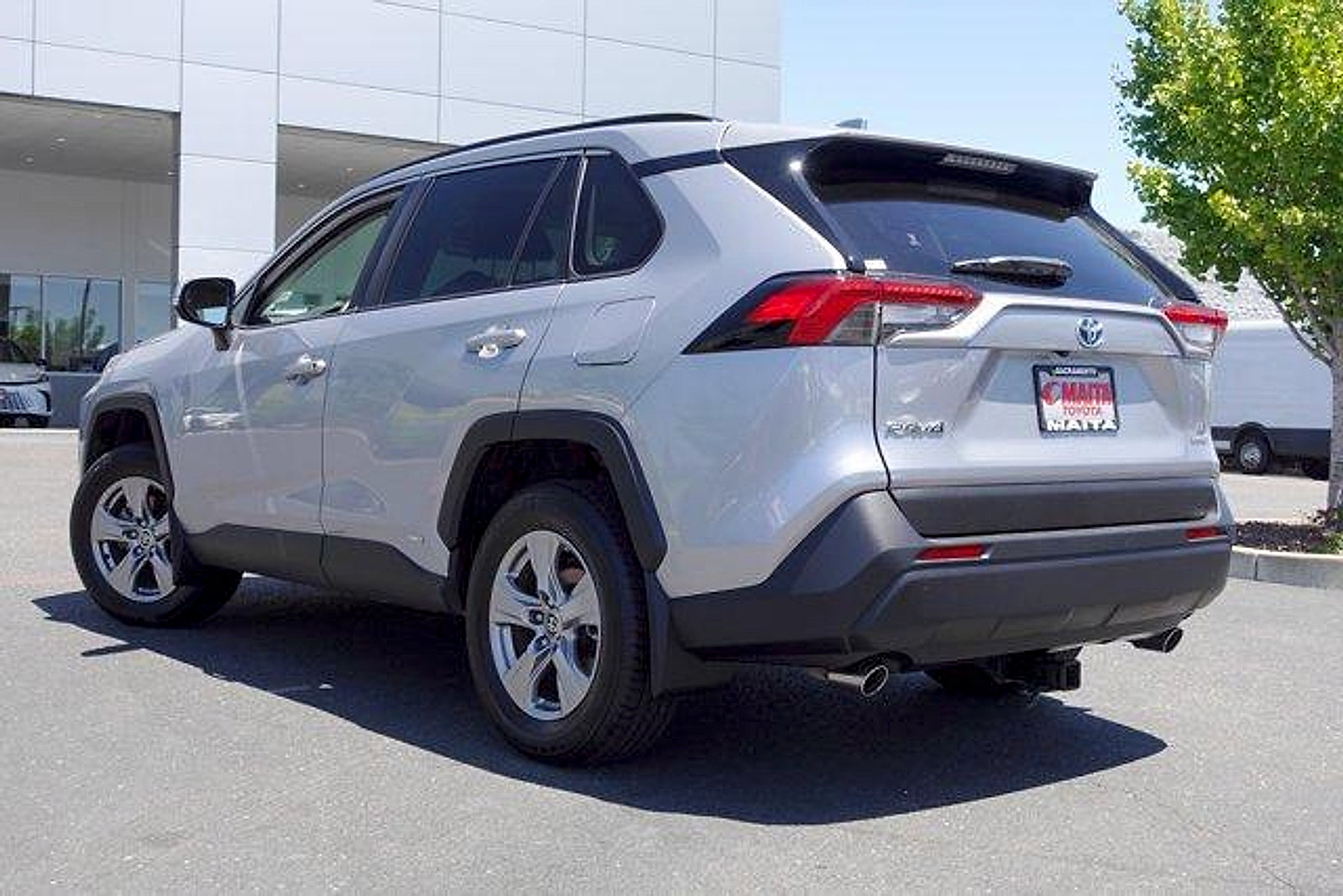 Used 2023 Toyota RAV4 LE AWD/4WD image 8