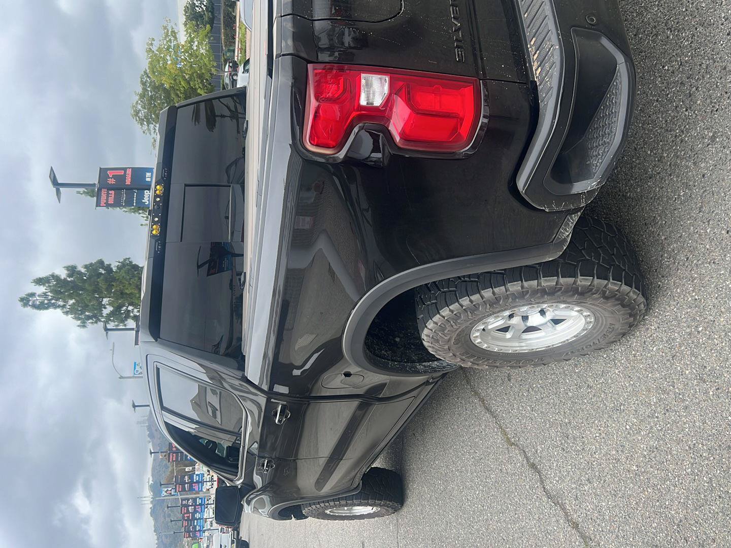 Used 2024 Chevrolet Silverado 1500 ZR2 w/ Technology Package AWD/4WD image 7
