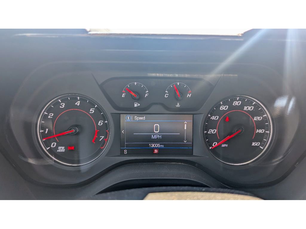 Used 2021 Chevrolet Camaro LT w/ RS Package image 17