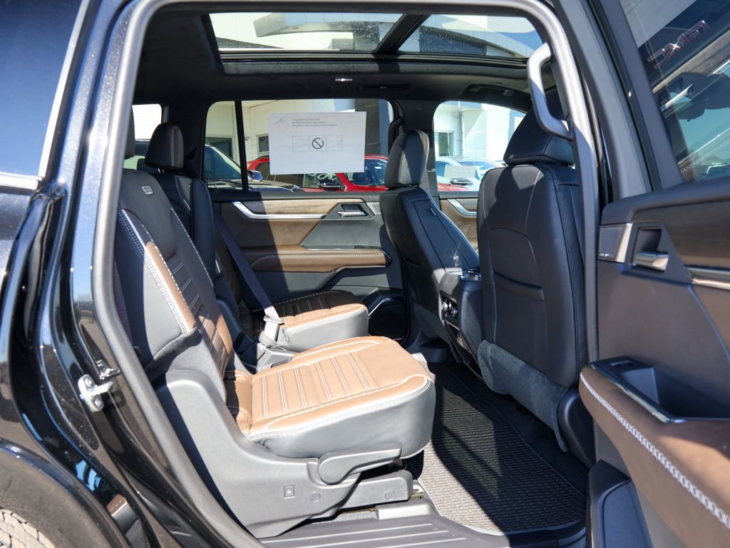 New 2026 GMC Acadia Denali Ultimate w/ LPO, Floor Liner Package image 36