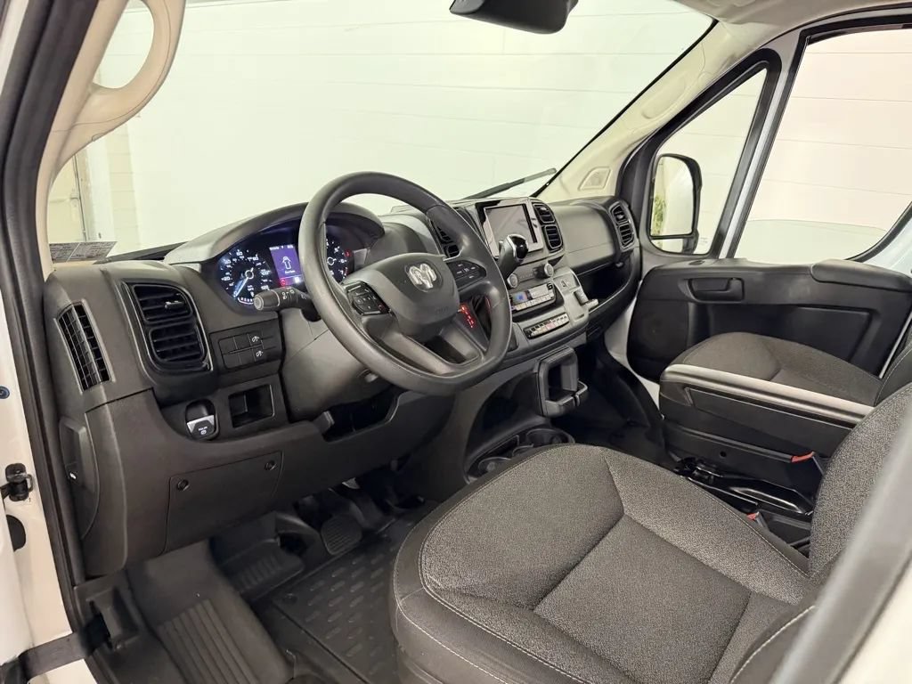 Used 2023 RAM ProMaster 2500 FWD image 11