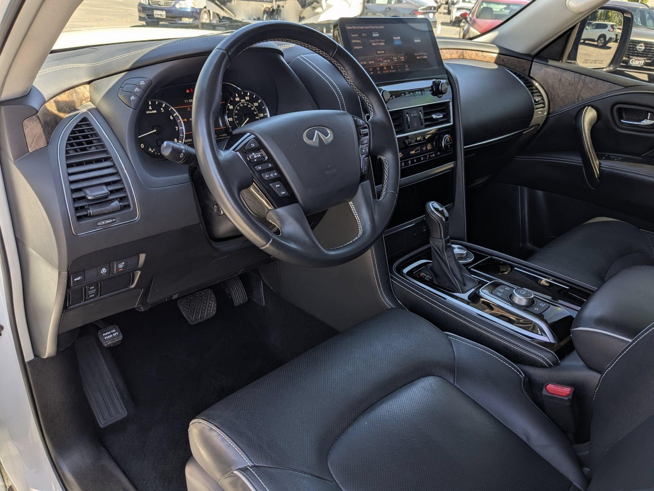 Used 2023 INFINITI QX80 Premium Select w/ Cargo Package AWD/4WD image 17