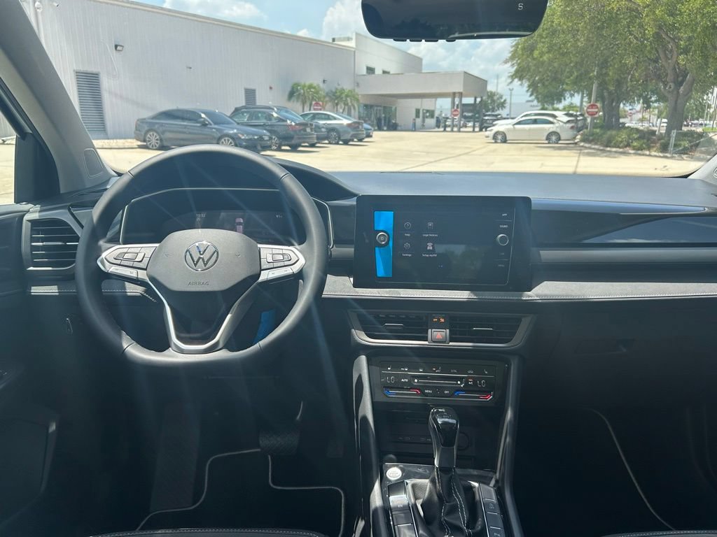 New 2026 Volkswagen Taos SE FWD image 46