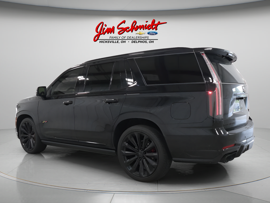 Used 2025 Cadillac Escalade V AWD/4WD image 2