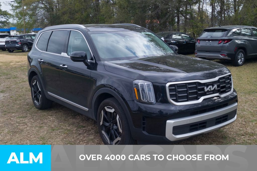 Used 2025 Kia Telluride S image 2