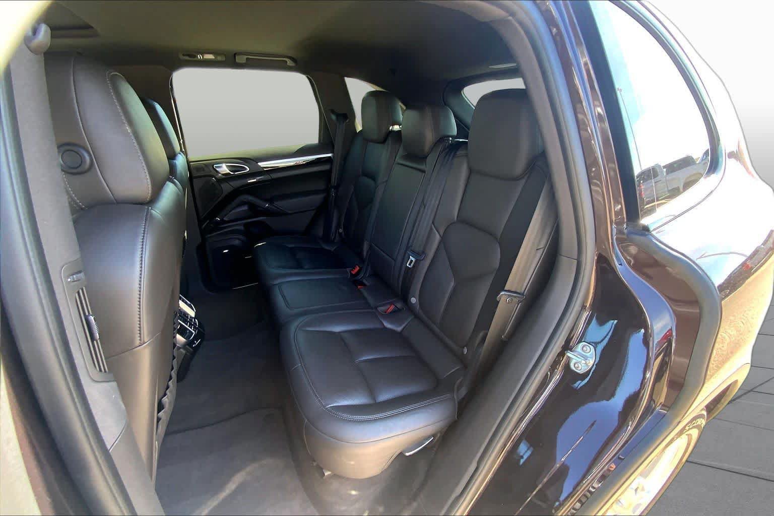 Used 2018 Porsche Cayenne S AWD/4WD image 20