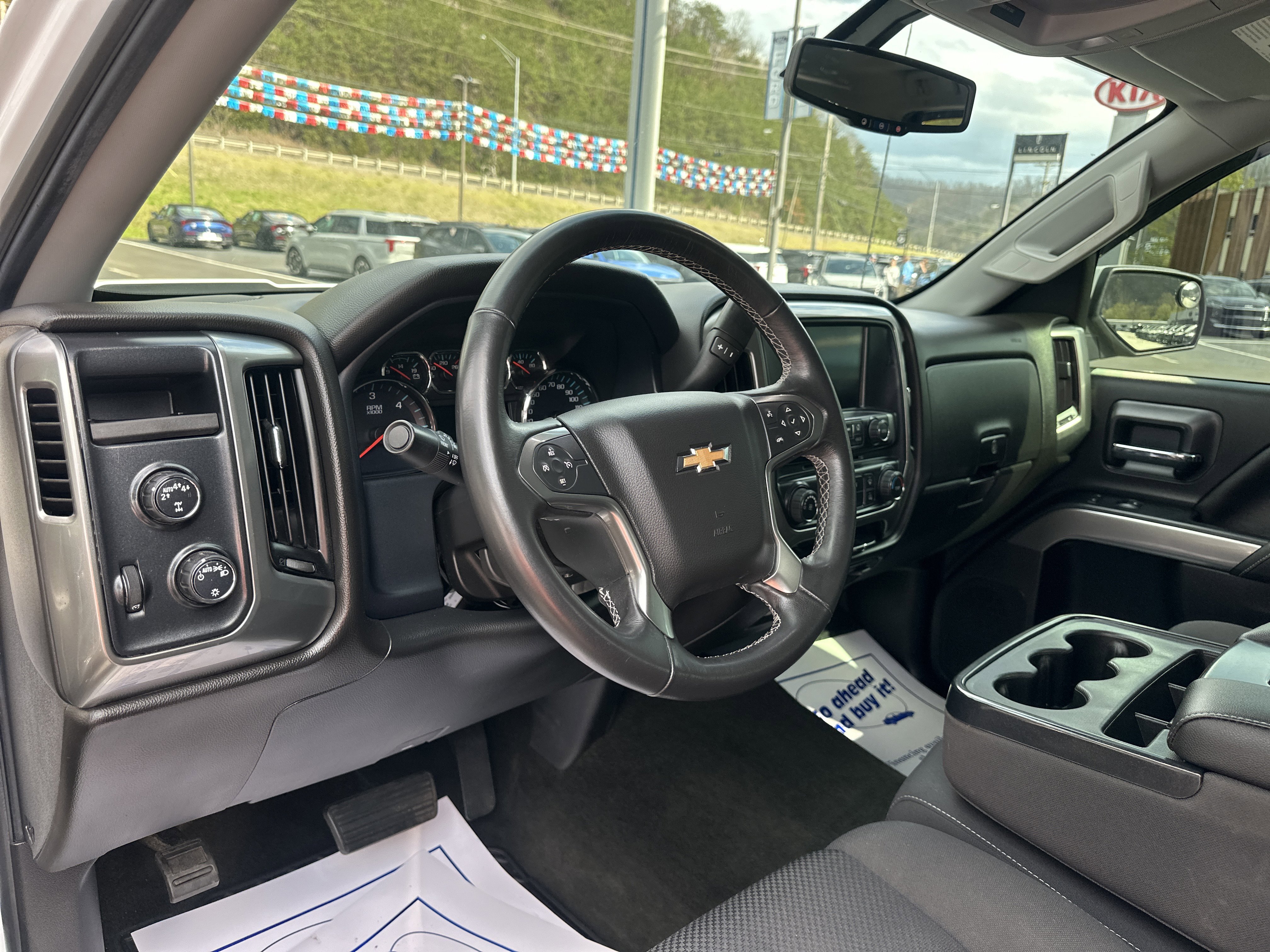 Used 2018 Chevrolet Silverado 1500 LT image 20