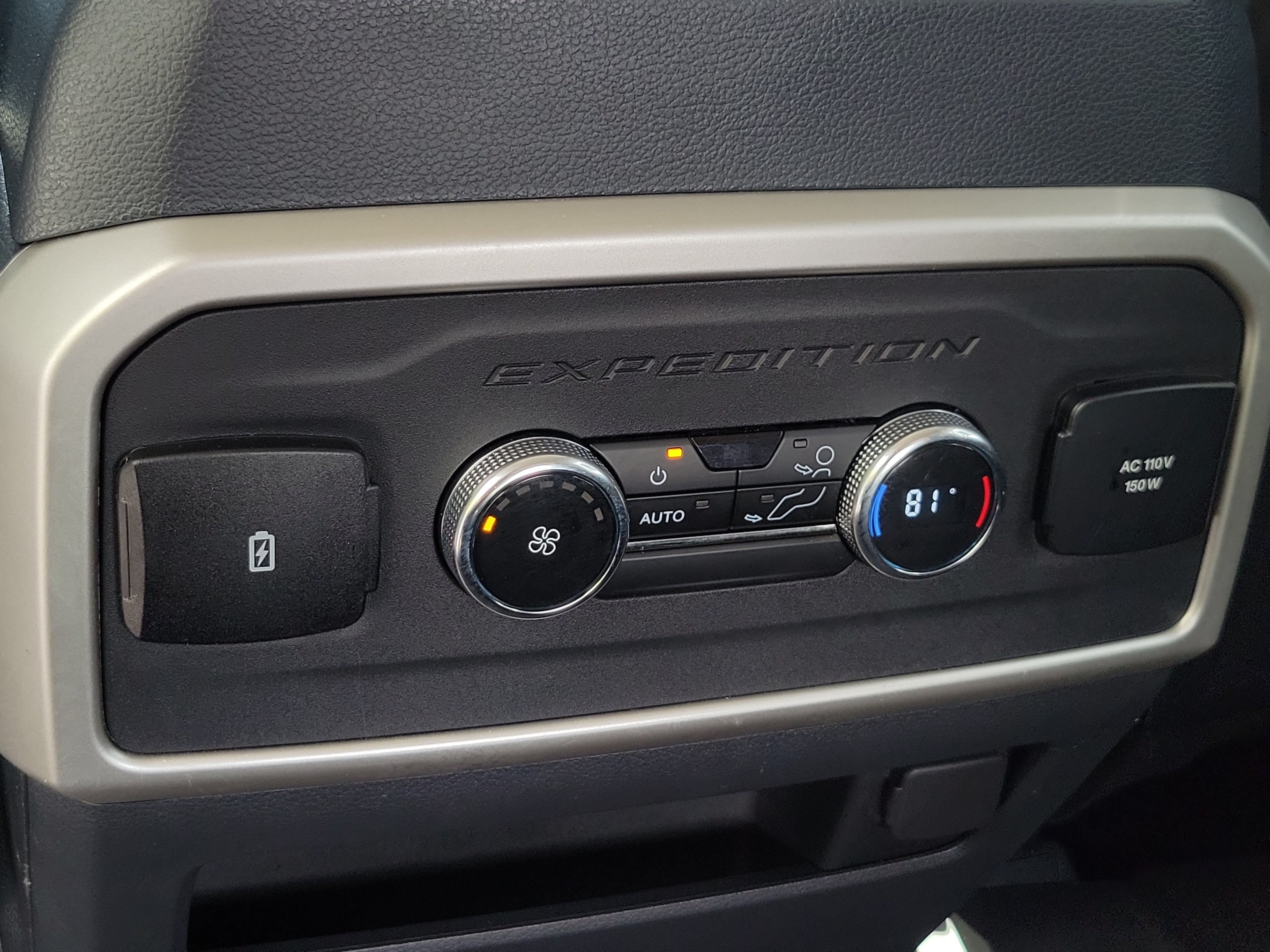Used 2023 Ford Expedition XLT RWD image 17