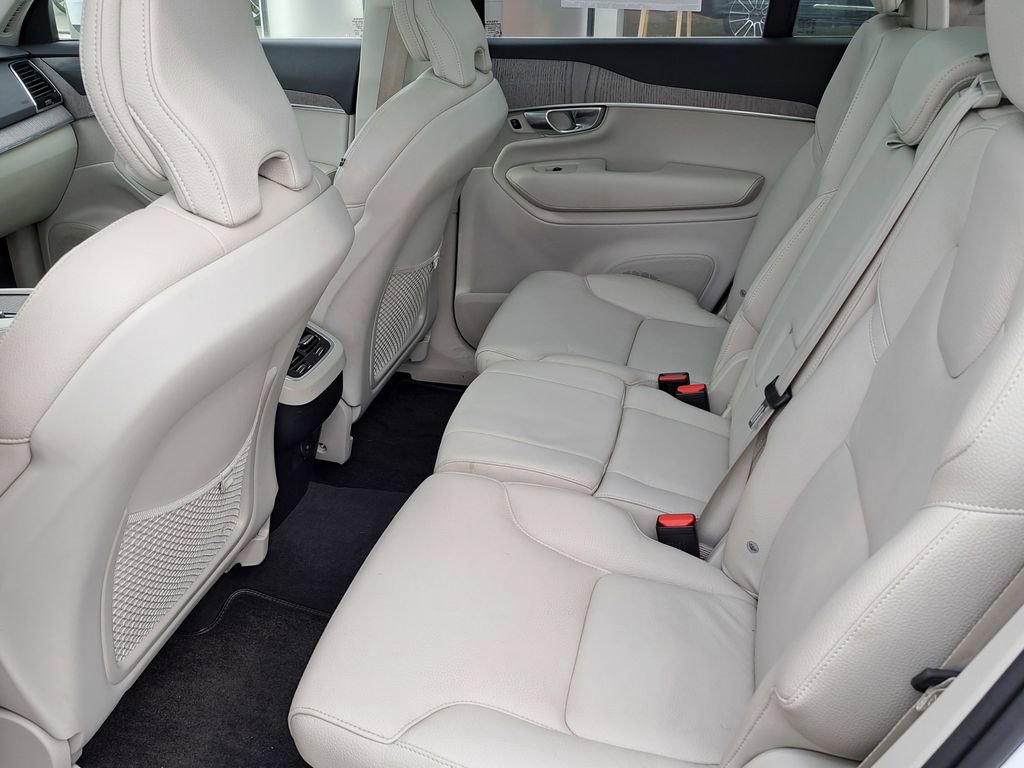 Used 2023 Volvo XC90 B5 Plus w/ Protection Package Premier image 23