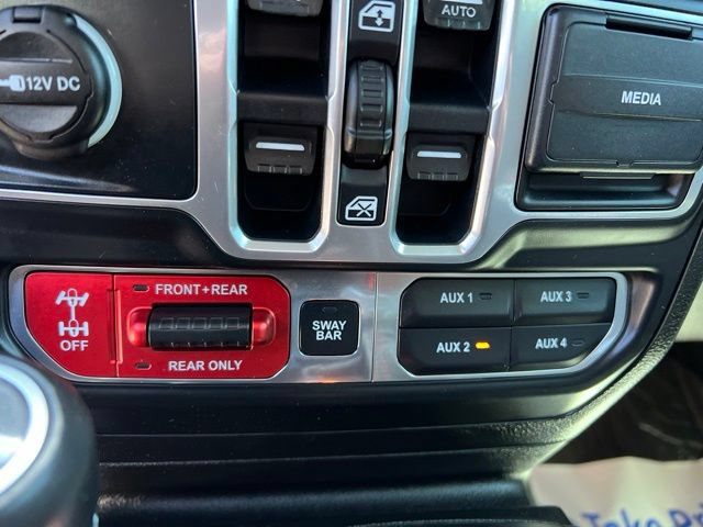 Used 2018 Jeep Wrangler Unlimited Rubicon w/ Dual Top Group AWD/4WD image 26