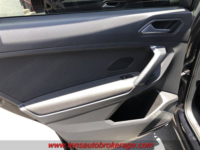Used 2019 Volkswagen Tiguan S w/ 3rd Row Seat Package AWD/4WD image 16