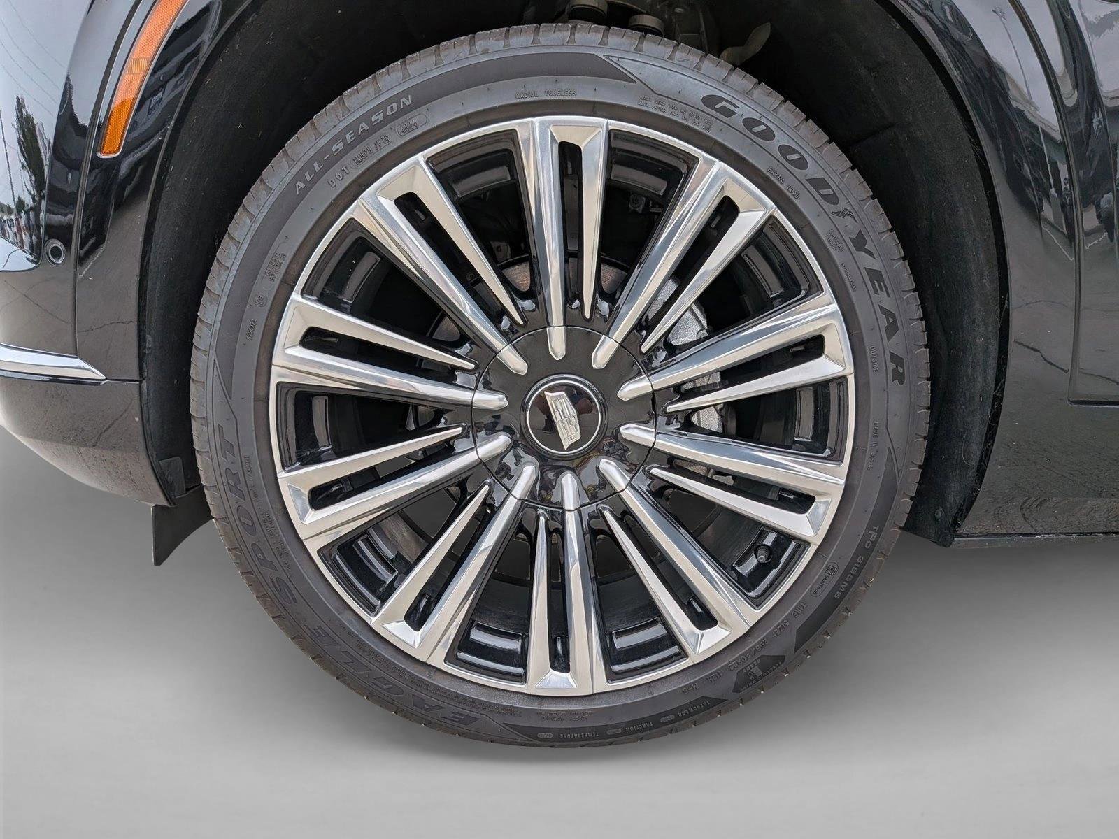 Used 2026 Cadillac Vistiq Premium Luxury AWD/4WD image 15