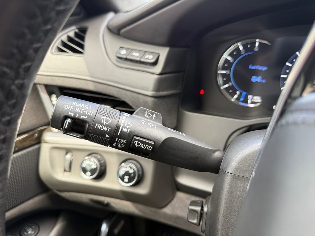 Used 2020 Cadillac Escalade Platinum AWD/4WD image 34