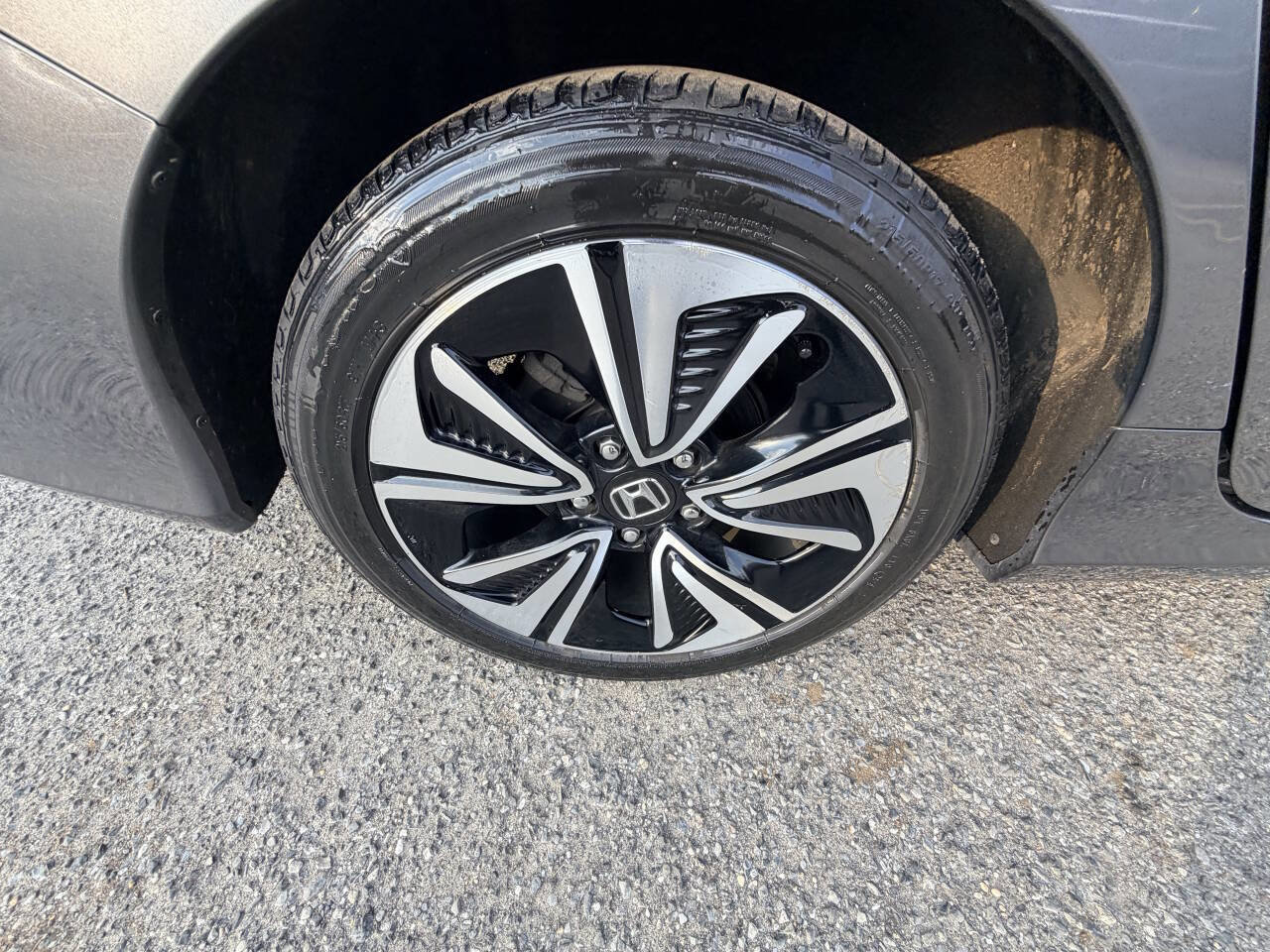 Used 2018 Honda Civic EX-L image 29