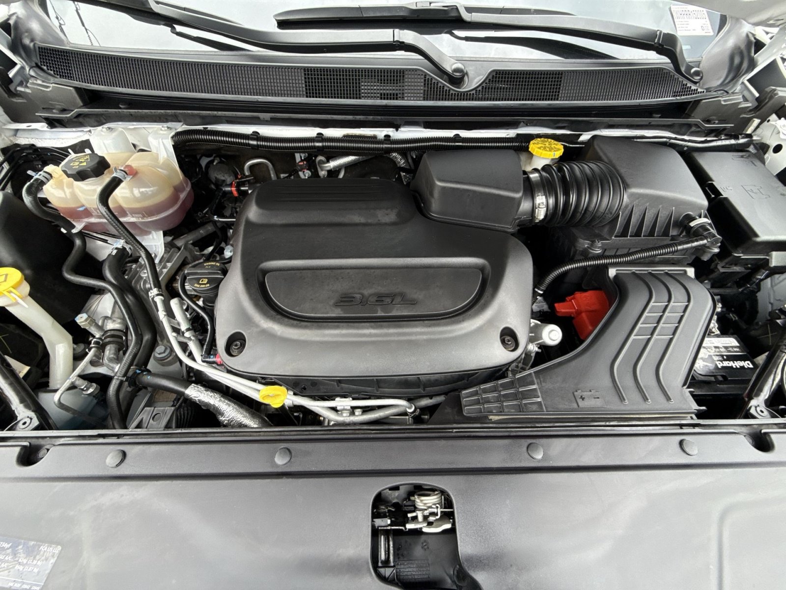 Used 2024 Chrysler Pacifica Touring-L FWD image 30