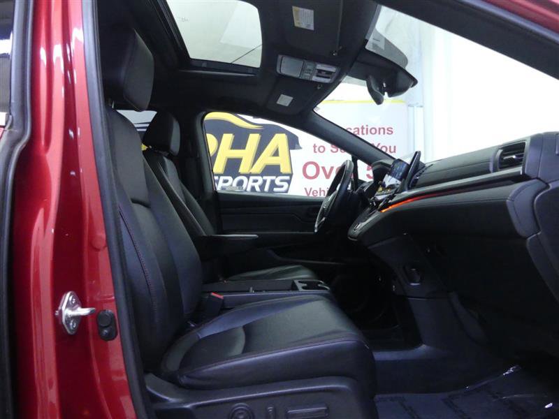 Used 2023 Honda Odyssey Sport image 7